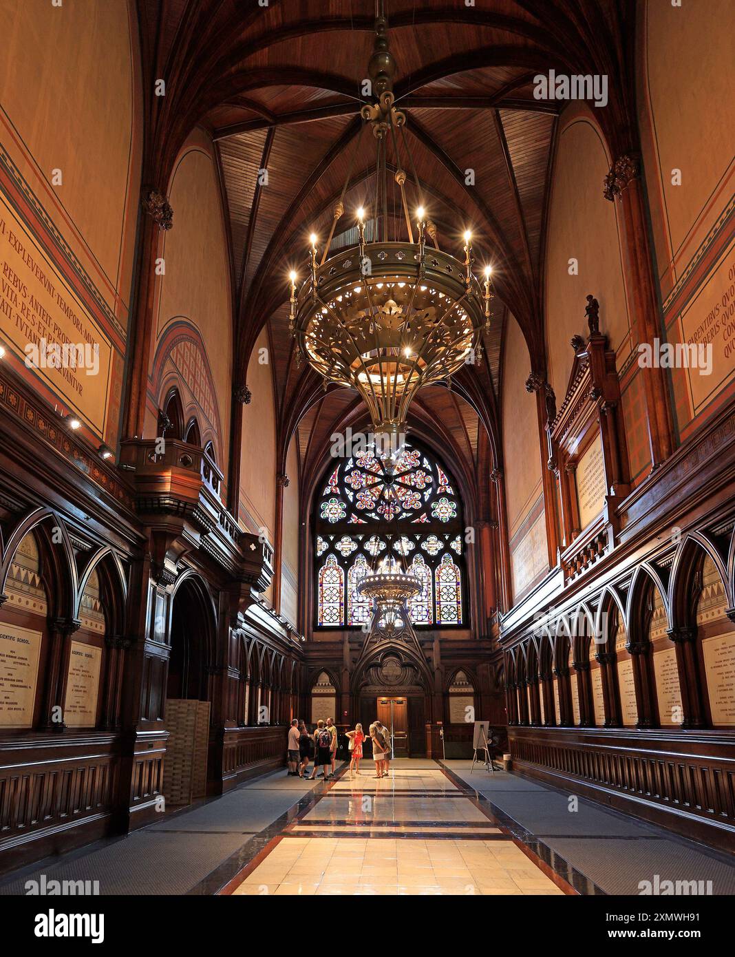 Memorial Hall a été conçu comme un mémorial aux diplômés de Harvard qui ont combattu pour la cause de l'Union pendant la guerre de Sécession, est un exemple notable de l'université Banque D'Images