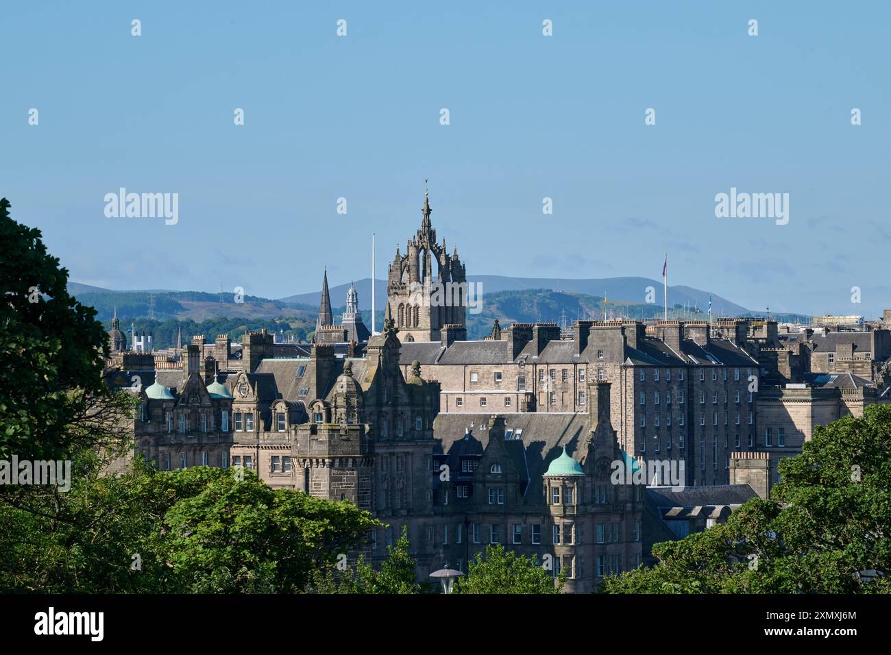 Édimbourg Écosse, Royaume-Uni 30 juillet 2024. Vue de Calton Hill sur la ville en direction de la vieille ville. crédit sst/alamy live news Banque D'Images