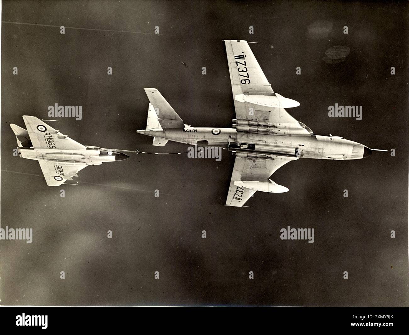 Vickers Valiant B(PR)K1 WZ376 ravitaillements Gloster Javelin Banque D'Images
