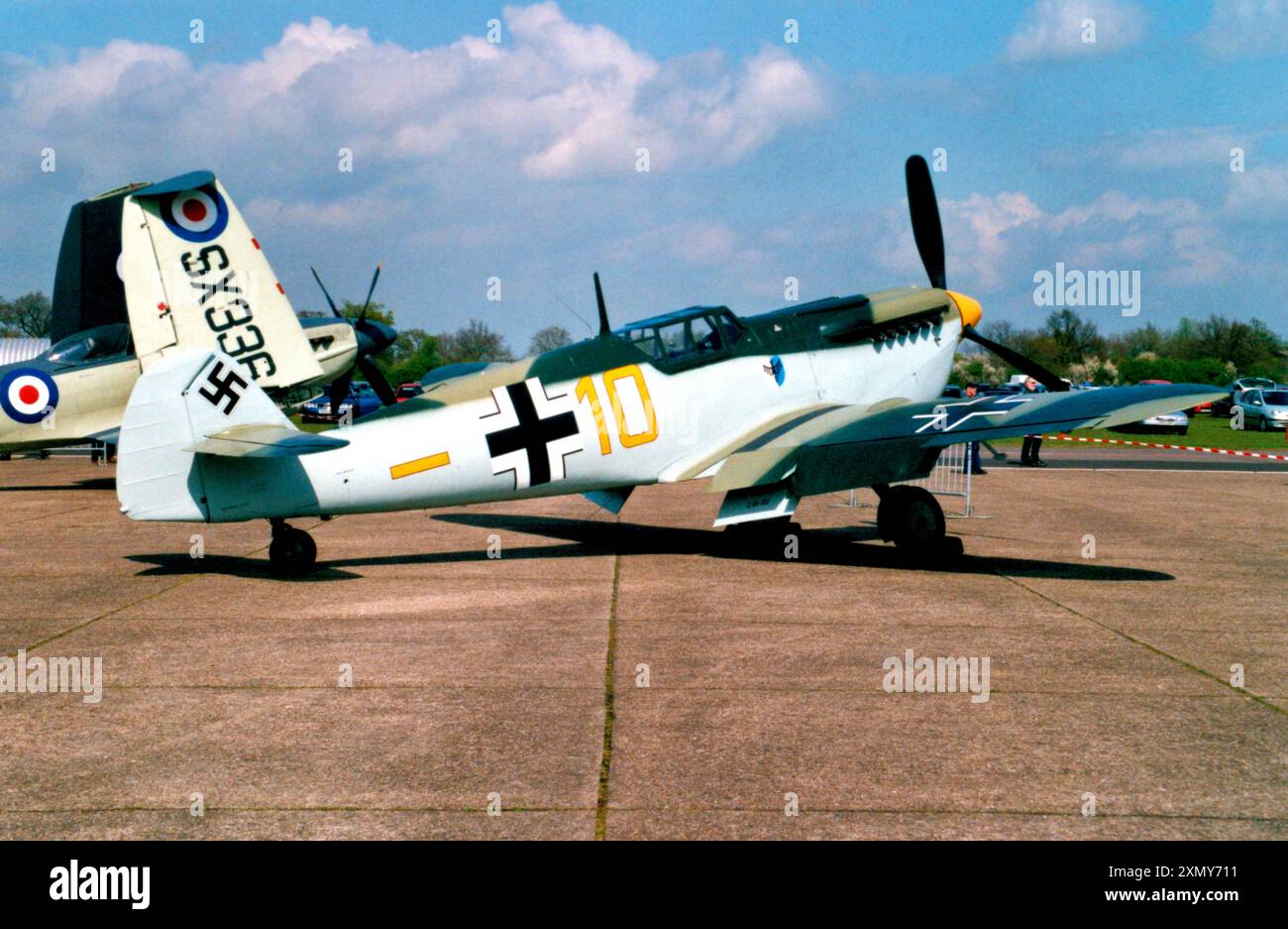 Hispano HA.1112-M1L Buchon G-AWHK / jaune 10 Banque D'Images