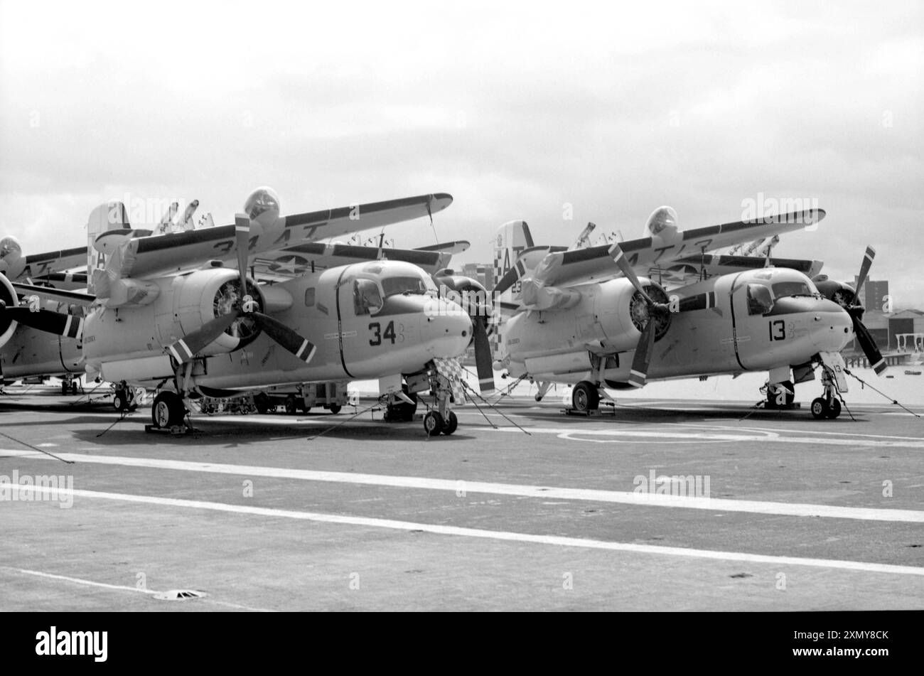 Grumman S-2E Tracker 151674 et 152356 Banque D'Images