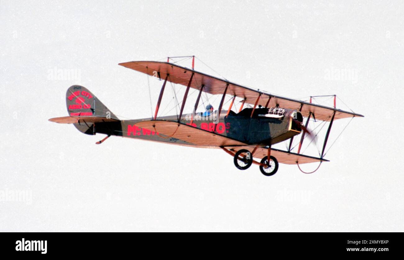 Curtiss jn 4 jenny Banque de photographies et d’images à haute ...