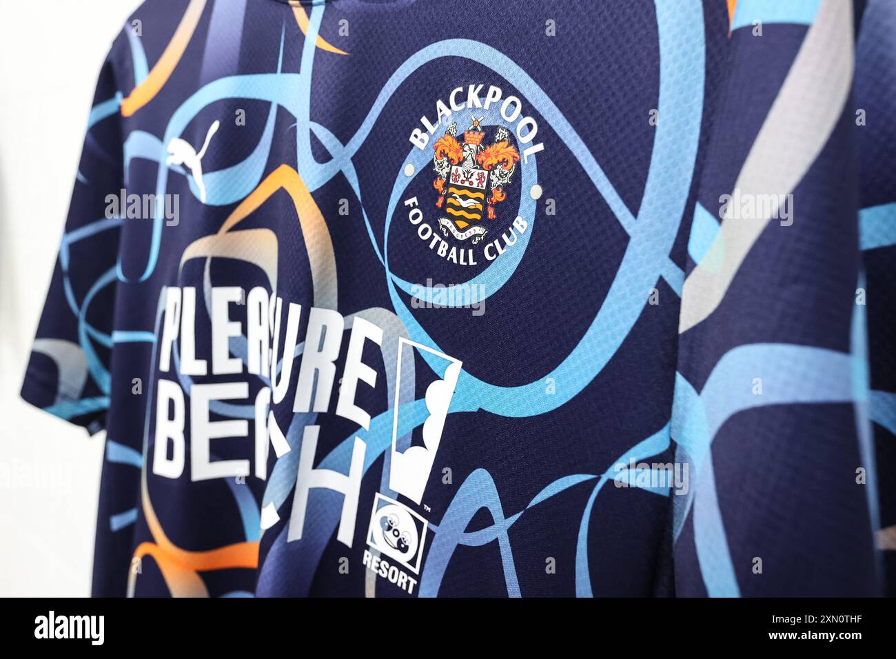 Tenue à l'extérieur du Blackpool FC lors du match amical de pré-saison Tranmere Rovers vs Blackpool à Prenton Park, Birkenhead, Royaume-Uni. 30 juillet 2024. (Photo de Mark Cosgrove/News images) à Birkenhead, Royaume-Uni le 30/07/2024. (Photo de Mark Cosgrove/News images/SIPA USA) crédit : SIPA USA/Alamy Live News Banque D'Images