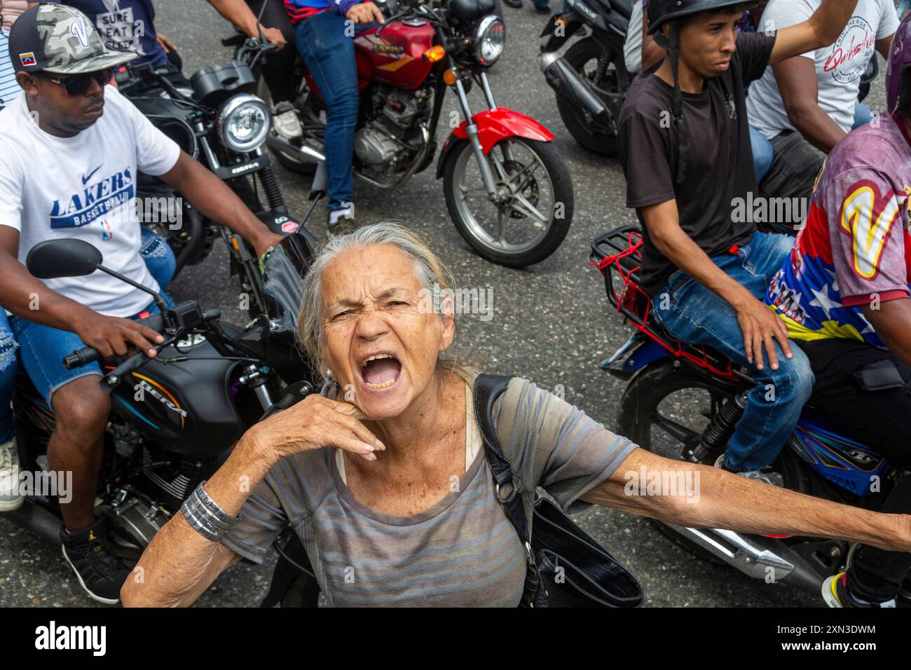 Deuxième jour de protestation au Venezuela, après la fraude électorale supposée, menée par le gouvernement de Nicolas Maduro Banque D'Images