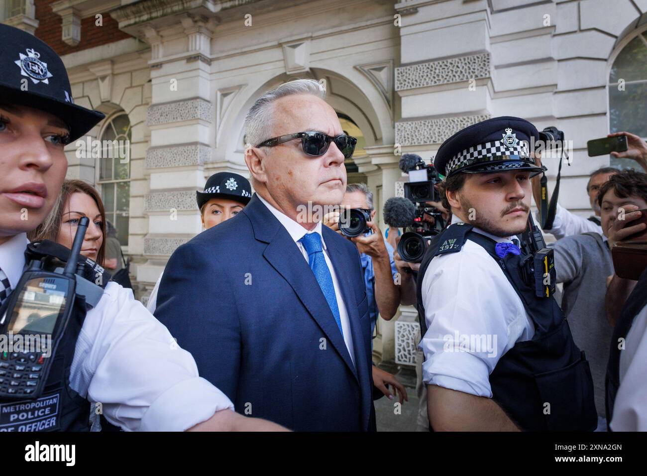 31/07/2024. Londres, Royaume-Uni. L'ancien présentateur de la BBC Huw Edwards est vu arriver à Westminster Magistrates court dans le centre de Londres, où il est accusé d'avoir fait des images indécentes d'enfants. Les infractions, qui auraient eu lieu entre décembre 2020 et avril 2022, concernent des images partagées sur WhatsApp. Crédit photo : Ben Cawthra/Sipa USA Banque D'Images