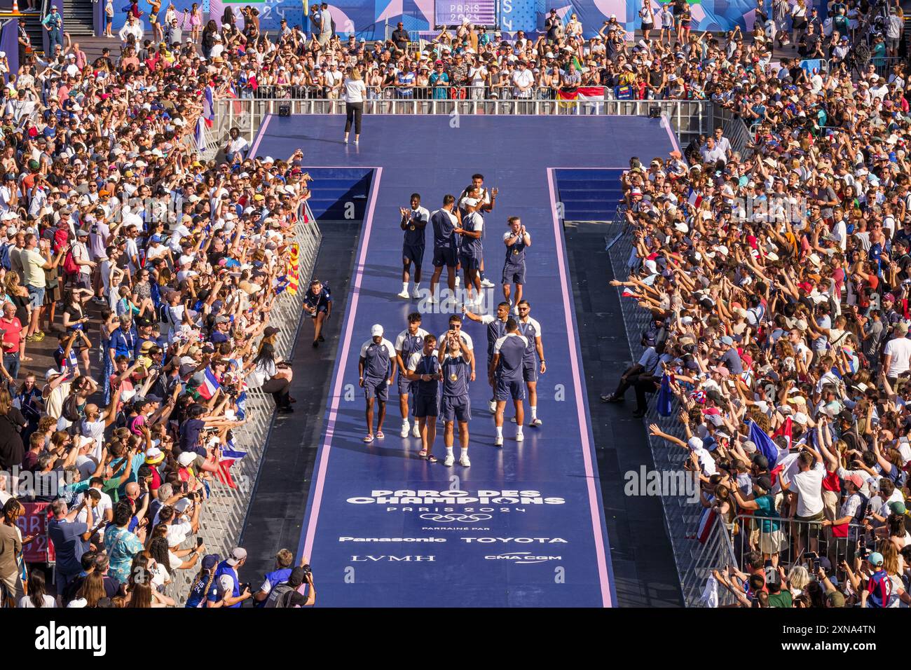 FRANCE. PARIS (75) (16E ARRONDISSEMENT) LORS DES JEUX OLYMPIQUES DE PARIS 2024, AU TROCADÉRO ET AU PIED DE LA TOUR EIFFEL, LE PARC DES CHAMPIONS Banque D'Images