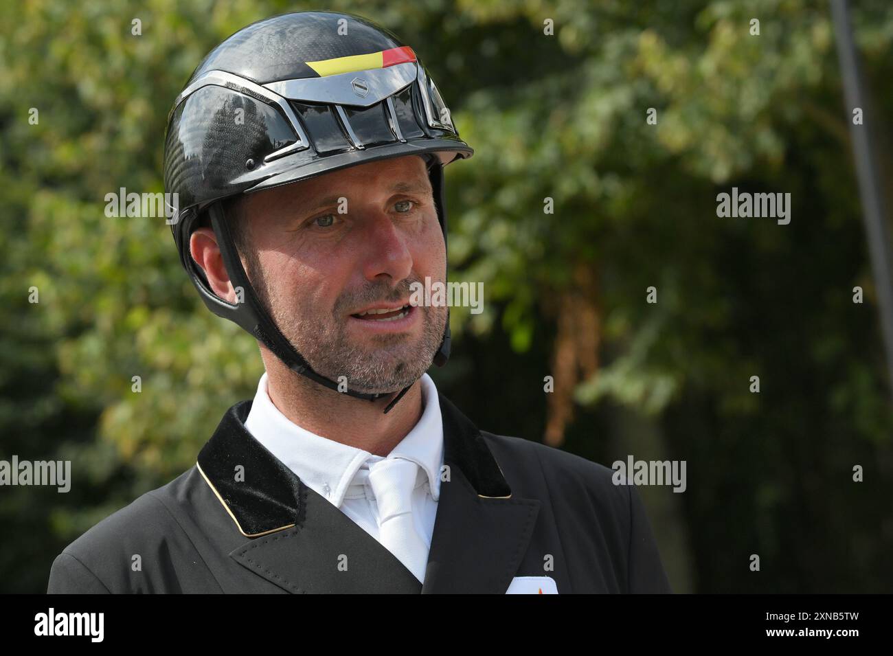 Paris, Fra. 31 juillet 2024. Le belge Domien Michiels est interviewé après avoir participé à la compétition de dressage équestre, aux Jeux olympiques d'été de 2024 à Paris, le 31 juillet 2024, à Versailles. (Photo par Anthony Behar/Sipa USA) crédit : Sipa USA/Alamy Live News Banque D'Images