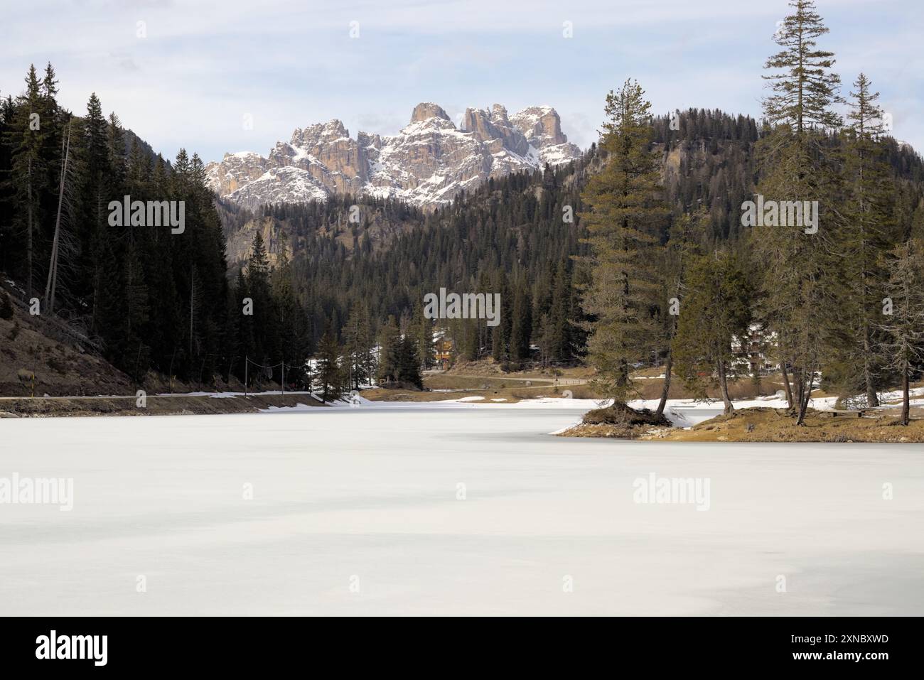 Lac de Misurina gelé, Cortina D'Ampezzo, Belluno, Italie Banque D'Images