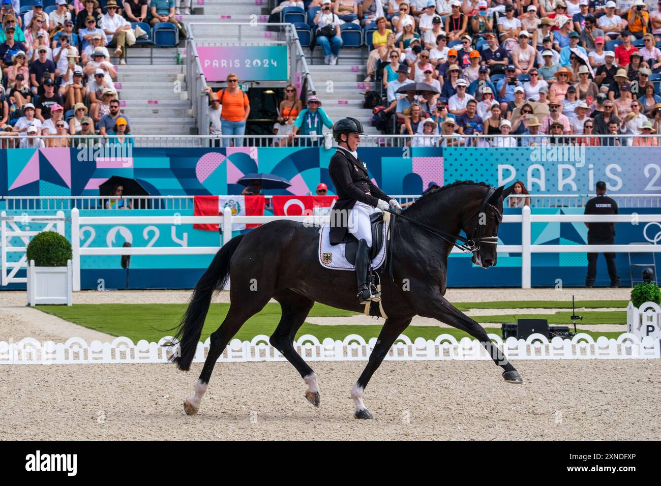 Versailles, France. 31 juillet 2024. Isabell WERTH chevauchant WENDY DE FONTAINE, Equestre, dressage Team et Grand Prix individuel lors des Jeux Olympiques de Paris 2024 le 31 juillet 2024 au Château de Versailles à Versailles - photo Christophe Bricot/DPPI Media Credit : DPPI Media/Alamy Live News Banque D'Images