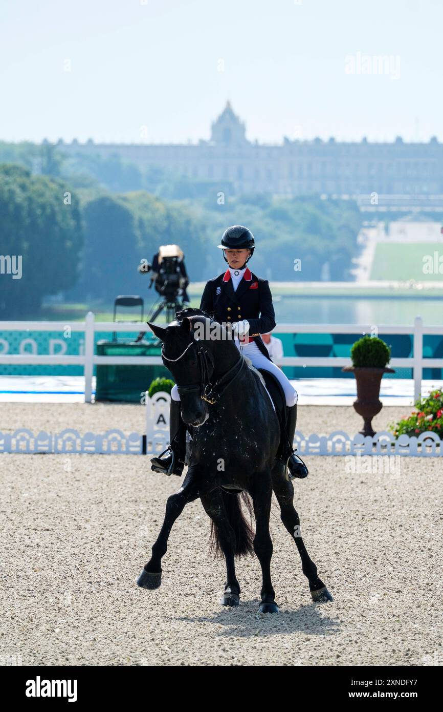 Versailles, France. 31 juillet 2024. Charlotte Fry Riding GLAMOURDALE, Equestre, dressage Team et Grand Prix individuel lors des Jeux Olympiques de Paris 2024 le 31 juillet 2024 au Château de Versailles à Versailles, France - photo Christophe Bricot/DPPI Media crédit : DPPI Media/Alamy Live News Banque D'Images