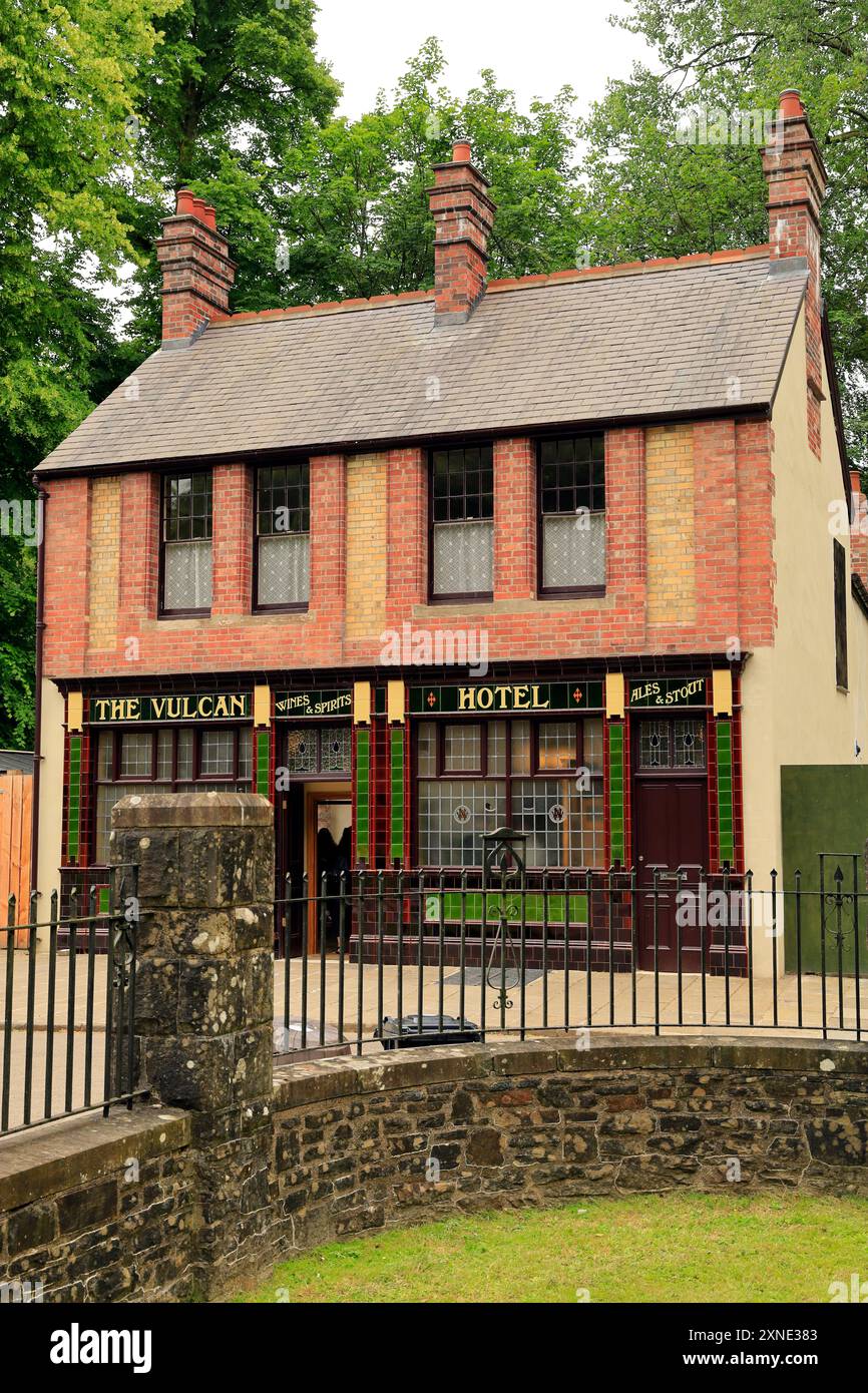 Reconstruction du Pub Vulcan originaire de Cardiff, St Fagans National Museum of History/Amgueddfa Werin Cymru, Cardiff, South Wales, Royaume-Uni. Banque D'Images