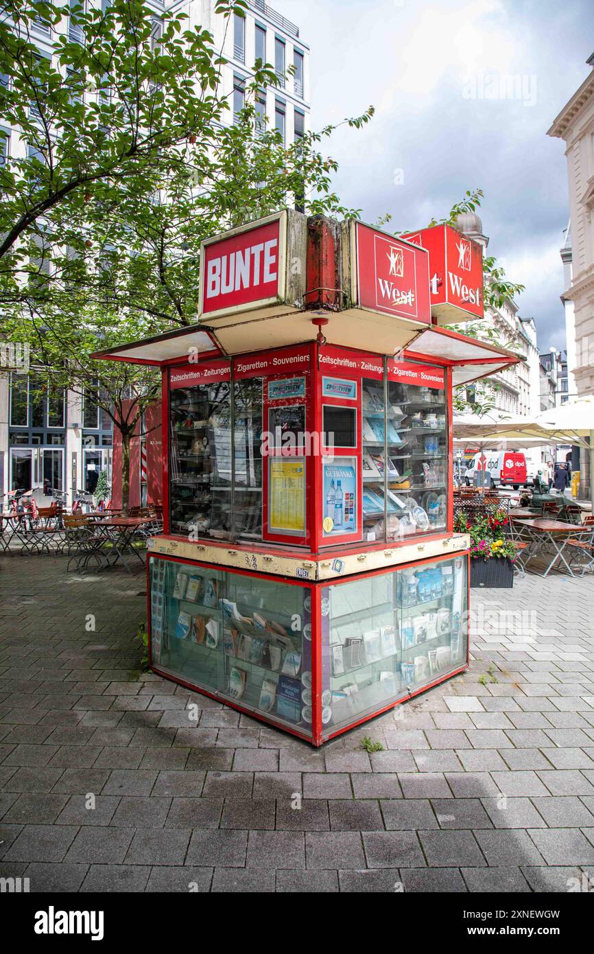 Sovenier, kiosque à tabac et à journaux ou kiosque à journaux dans le quartier de Neustadt à Hambourg, Allemagne Banque D'Images