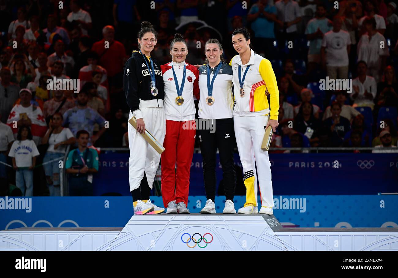 Paris, France. 31 juillet 2024. La judoka allemande Miriam Butkereit, la judoka croate Barbara Matic, l'autrichienne Michaela Polleres et la judoka belge Gabriella Willems célèbrent sur le podium lors de la cérémonie du podium dans la catégorie -70kg de la compétition féminine de judo aux Jeux Olympiques de Paris 2024, le mercredi 31 juillet 2024 à Paris, France. Les Jeux de la XXXIIIe Olympiade se déroulent à Paris du 26 juillet au 11 août. La délégation belge compte 165 athlètes en compétition dans 21 sports. BELGA PHOTO DIRK WAEM crédit : Belga News Agency/Alamy Live News Banque D'Images