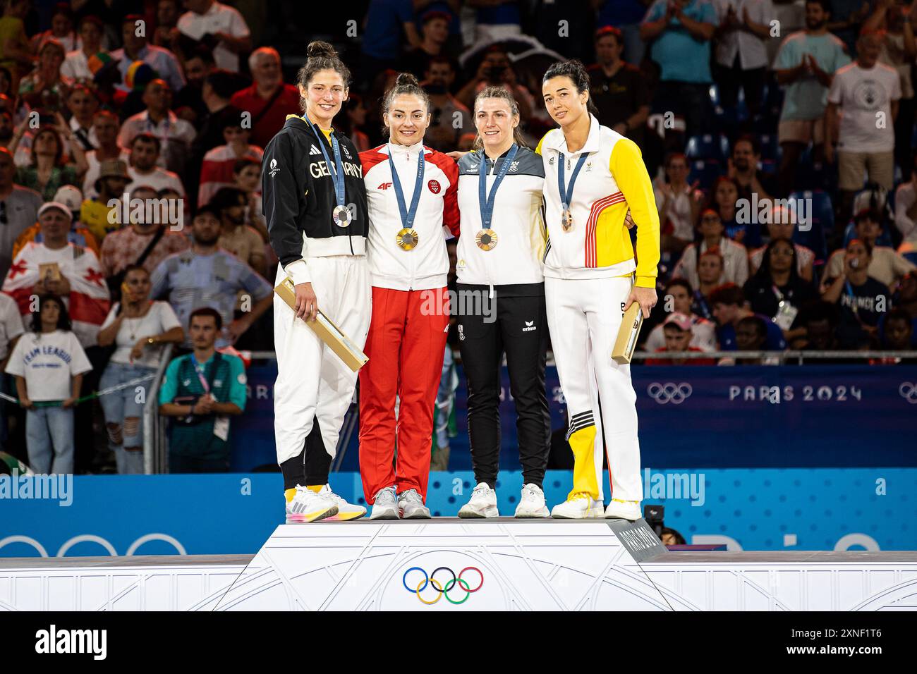 FRA, Olympische Spiele Paris 2024, Judo Damen Siegerehrung, 31.07.2024 Or (Olympiasiegerin) Barbara Matic (CRO) Silber Miriam Butkereit (GER) Bronze Michaela Polleres (AUT) Bronze Gabriella Willems (bel)R Foto : Eibner-Pressefoto/Roger Buerke Banque D'Images