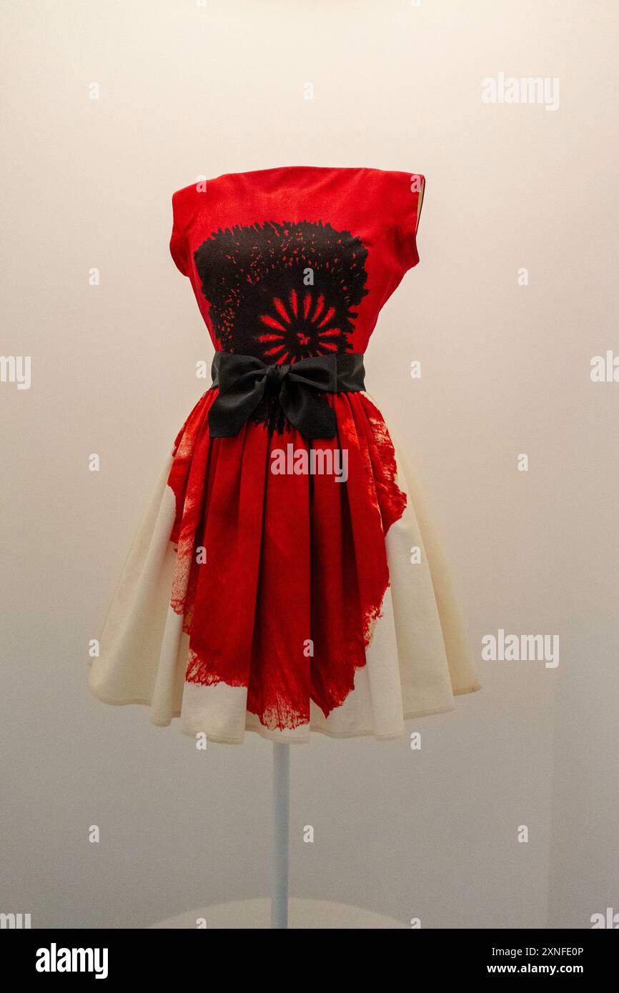 Le Metropolitan Museum of Art est une attraction touristique populaire sur Museum Mile, New York City, USA 2024 Banque D'Images