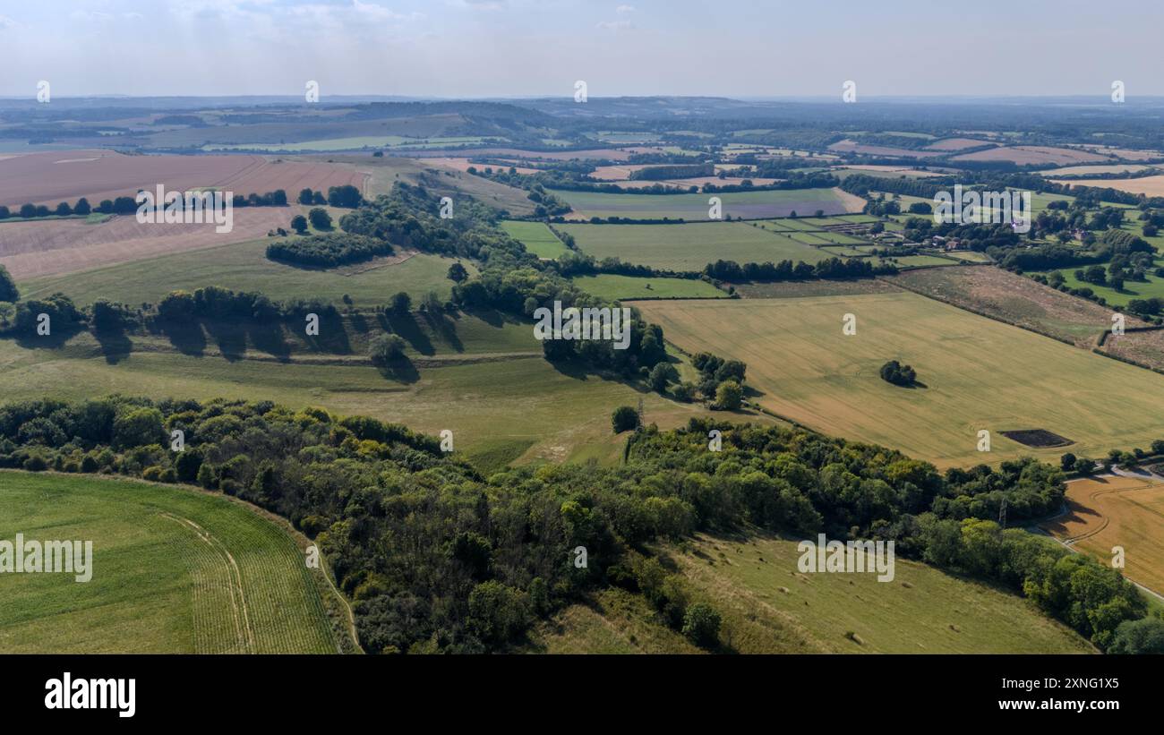 Watership Down dans le Hampshire vue aérienne dans le soleil d'été Banque D'Images