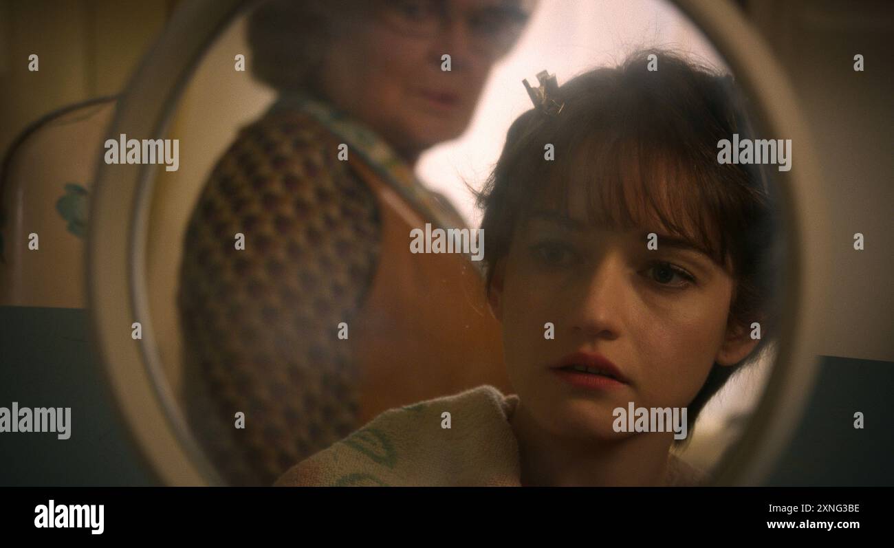 Appartement 7A film Julia Garner & Dianne Wiest Banque D'Images