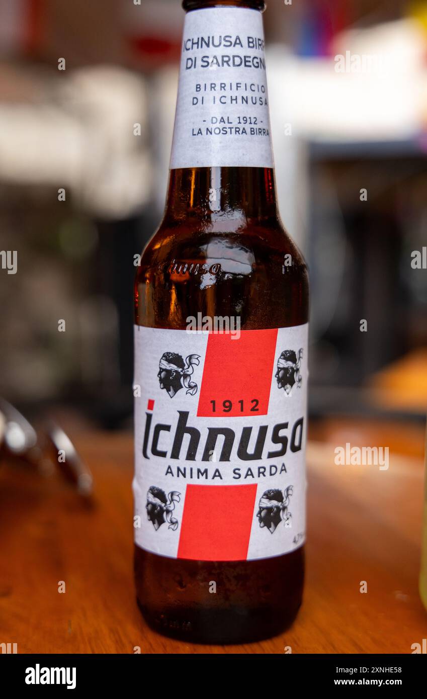 Bouteille de bière Ichnusa Banque D'Images