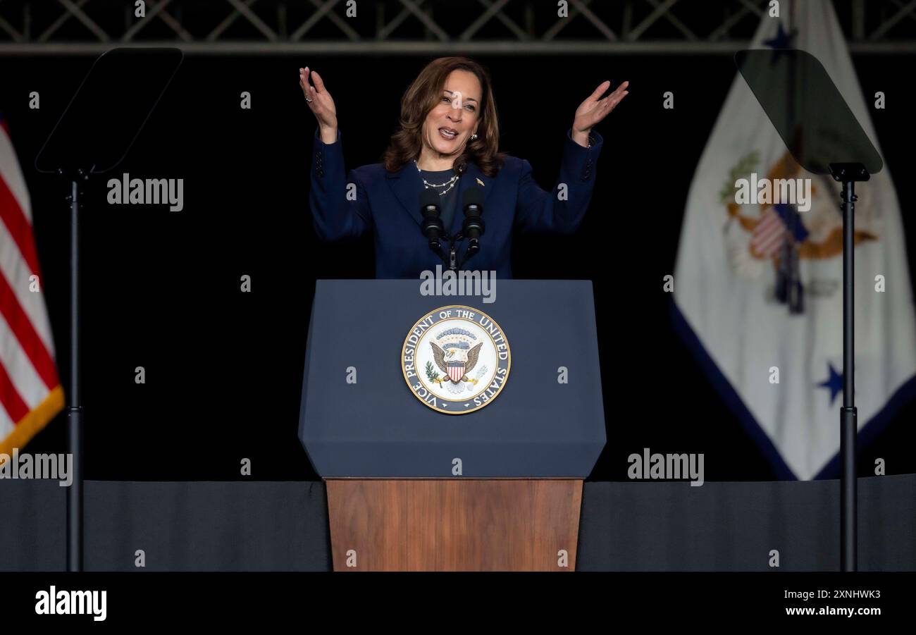 31 juillet 2024 - Houston, Texas, États-Unis : le vice-président KAMALA HARRIS s'adresse à la boule biennale de la sororité Sigma Gamma Rho au George R. Brown Convention Center. (Crédit image : © Brian Cahn/ZUMA Press Wire) USAGE ÉDITORIAL SEULEMENT! Non destiné à UN USAGE commercial ! Crédit : ZUMA Press, Inc/Alamy Live News Banque D'Images