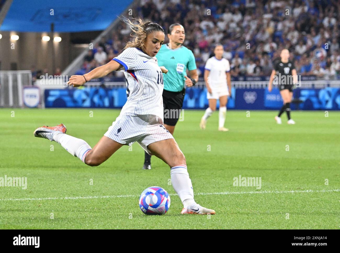 Decines Charpieu, France. 31 juillet 2024. Delphine Cascarino (France), Football, Groupe féminin A entre la Nouvelle-Zélande et la France lors des Jeux Olympiques de Paris 2024 le 31 juillet 2024 au stade Groupama de Decines-Charpieu près de Lyon - photo Frédéric Chambert/Panoramic/DPPI Media Credit : DPPI Media/Alamy Live News Banque D'Images