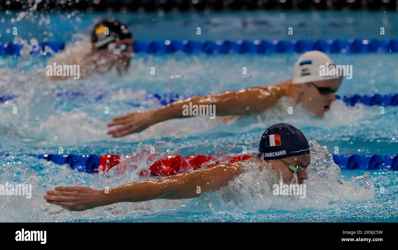 Paris, Ile de France, France. 30 juillet 2024. Léon Marchand (FRA), de France, nage en demi-finale du 200 m papillon masculin à la Défense Arena de Paris lors des Jeux olympiques d'été de Paris 2024 à Paris, France. (Crédit image : © Walter Arce/ZUMA Press Wire) USAGE ÉDITORIAL SEULEMENT! Non destiné à UN USAGE commercial ! Banque D'Images