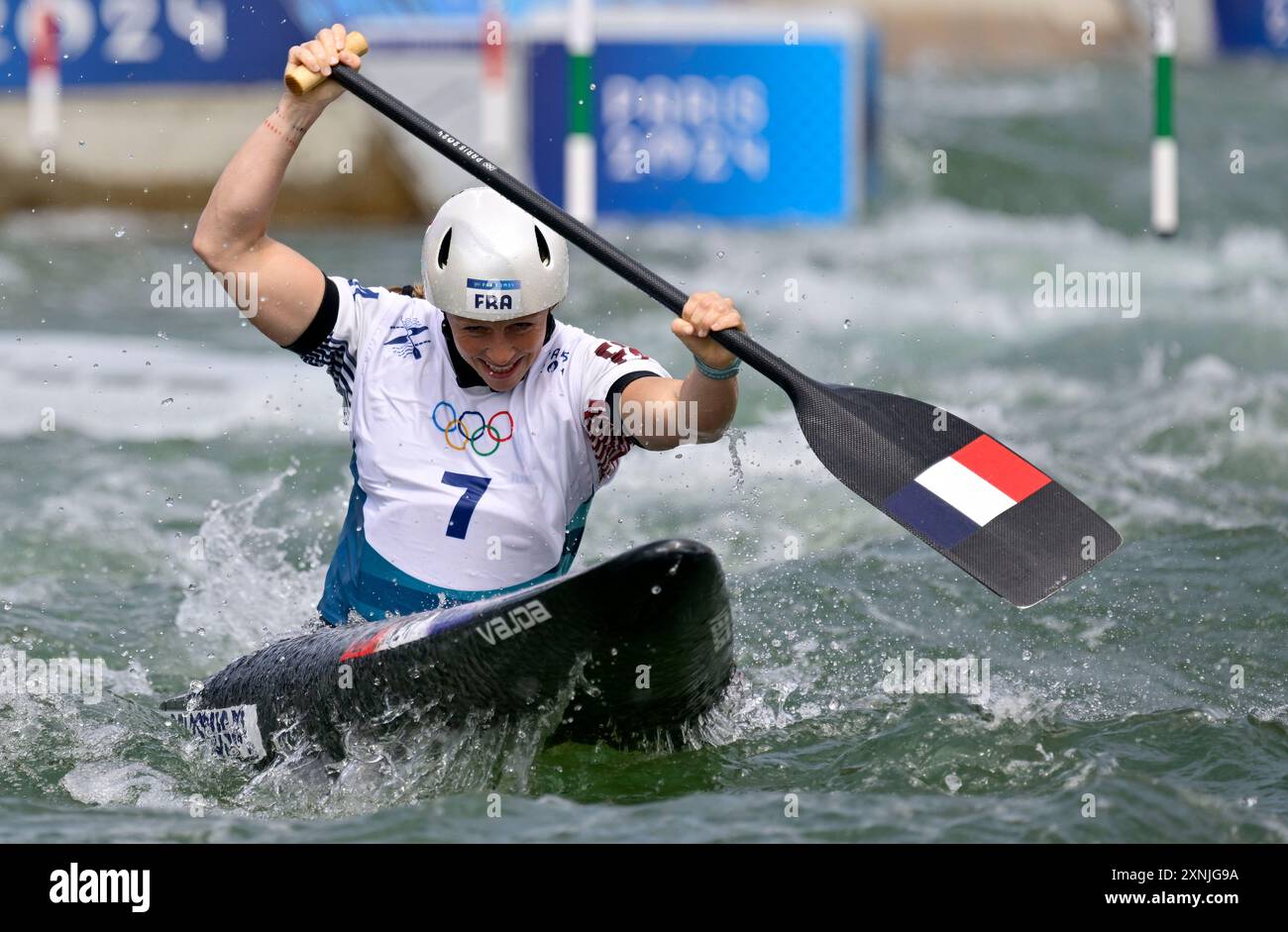 Paris, France. 31 juillet 2024. Jeux Olympiques de Paris 2024. Canoë Slalom. Stade nautique olympique. Paris. Marjorie Delassus (FRA) dans la compétition de canoë simple féminine lors des Jeux olympiques de Paris 2024 au stade olympique nautique, France. Crédit : Sport in Pictures/Alamy Live News Banque D'Images