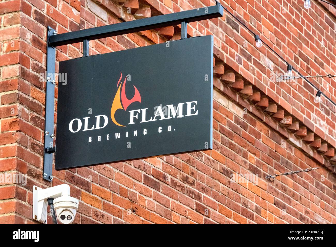Toronto, Canada - 29 juillet 2024 : enseigne commerciale de la brasserie Old Flame dans le district de la distillerie Banque D'Images