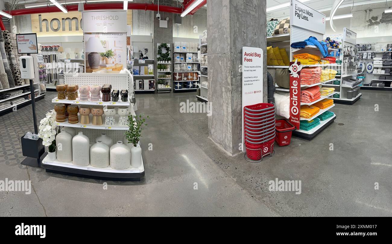 Étage d'un magasin Target à New York. Banque D'Images