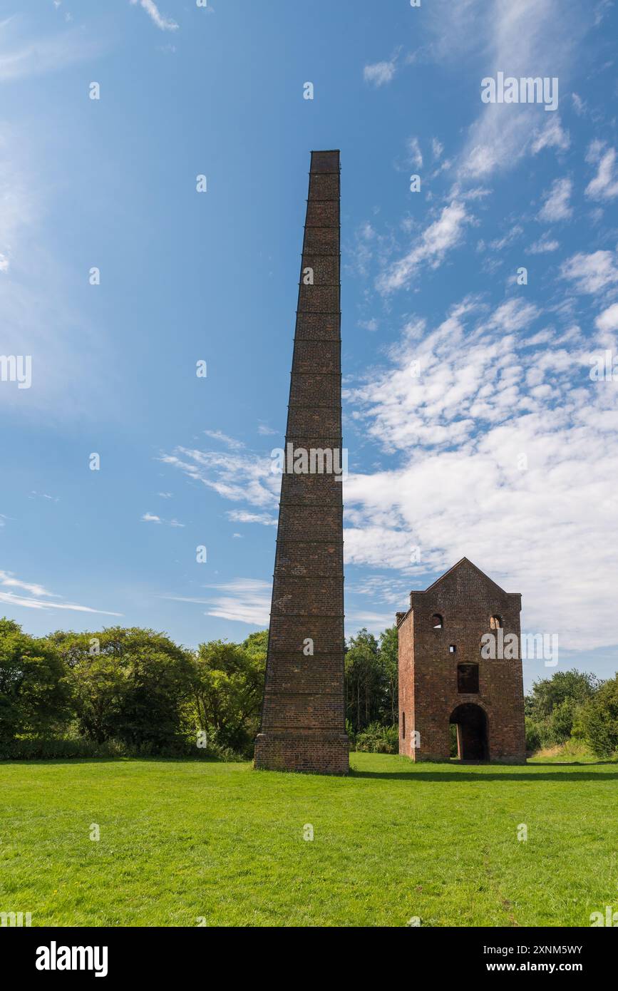 Cobb's Engine House and Chimney, également connu sous le nom de Windmill End Pumping Station à Rowley Regis, Black Country, a été utilisé pour pomper l'eau des mines de charbon Banque D'Images