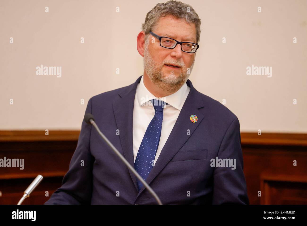 Thorsten Schäfer-Gümbel Vorstand der Deutsche Gesellschaft für internationale Zusammenarbeit GIZ GmbH BEI einem Vortrag an der Johannes Gutenberg-Universität in Mayence 19.07.24 *** Thorsten Schäfer Gümbel membre du conseil d'administration de Deutsche Gesellschaft für internationale Zusammenarbeit GIZ GmbH lors d'une conférence à l'Université Johannes Gutenberg in Mayence 19 07 24 Banque D'Images