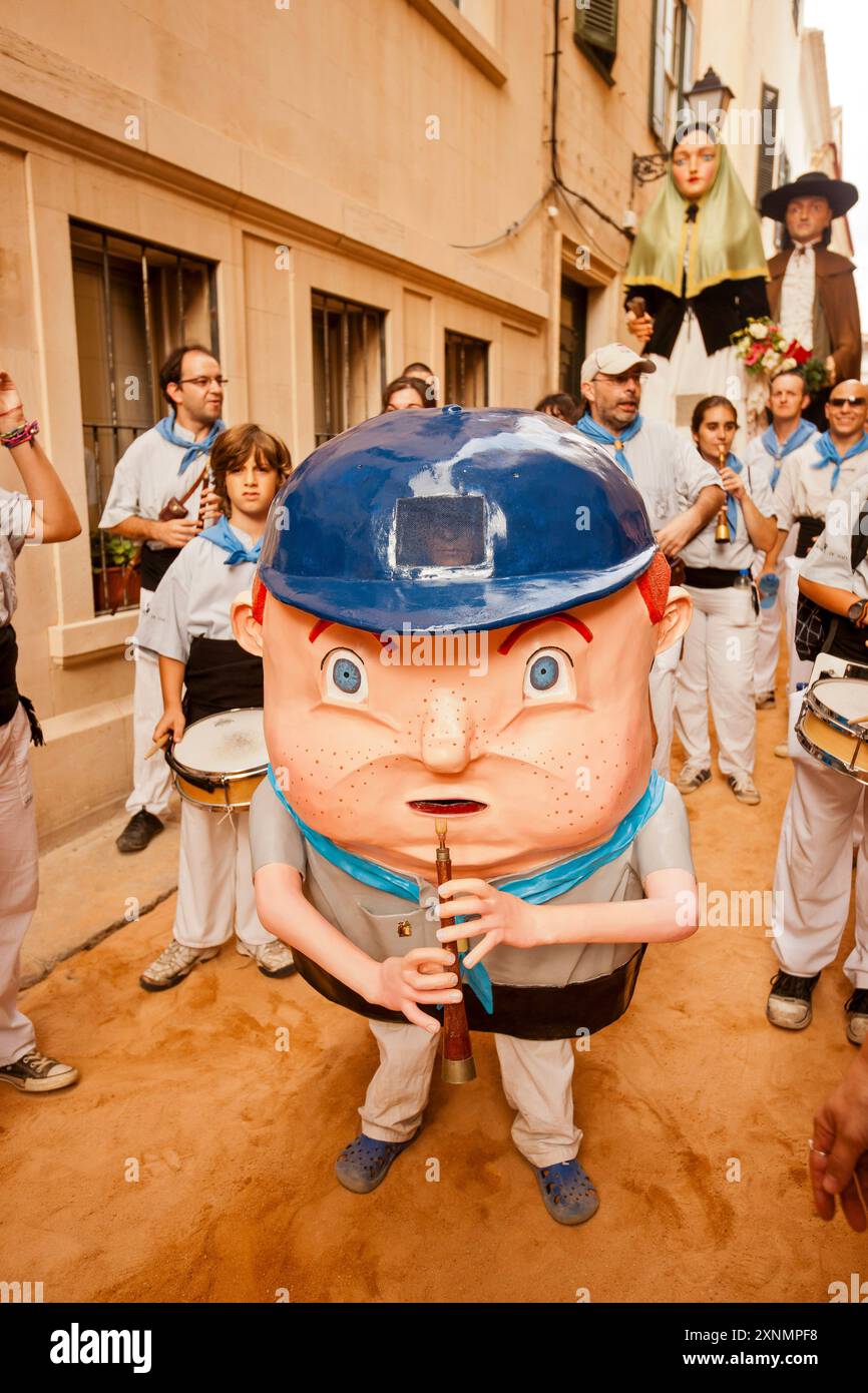 Géants et grandes têtes, Festes de Gràcia, Mahón, Minorque, Îles Baléares, Espagne Banque D'Images