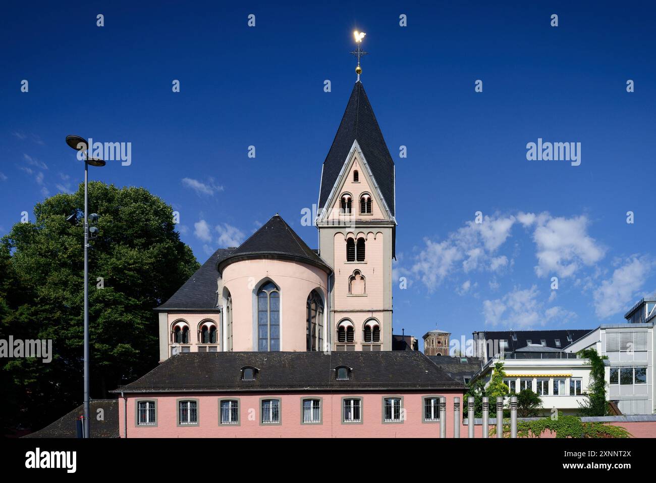 La basilique romane de préparation Maria à Lyskirchen sur les rives du Rhin à Cologne Banque D'Images