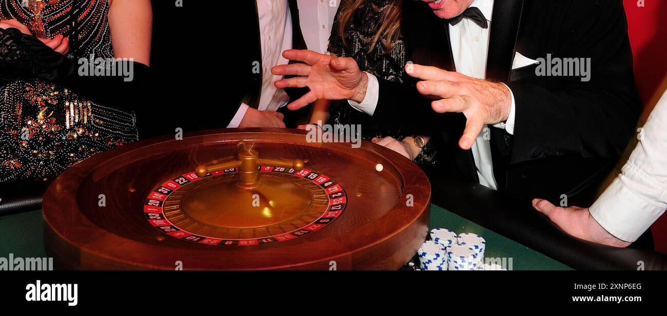 casino, roulette, jeu, joueur, numéros, tables, paris, jeu, argent, émotions, style de vie, célébrations, affaires, personnes, humain, roue de roulette Banque D'Images