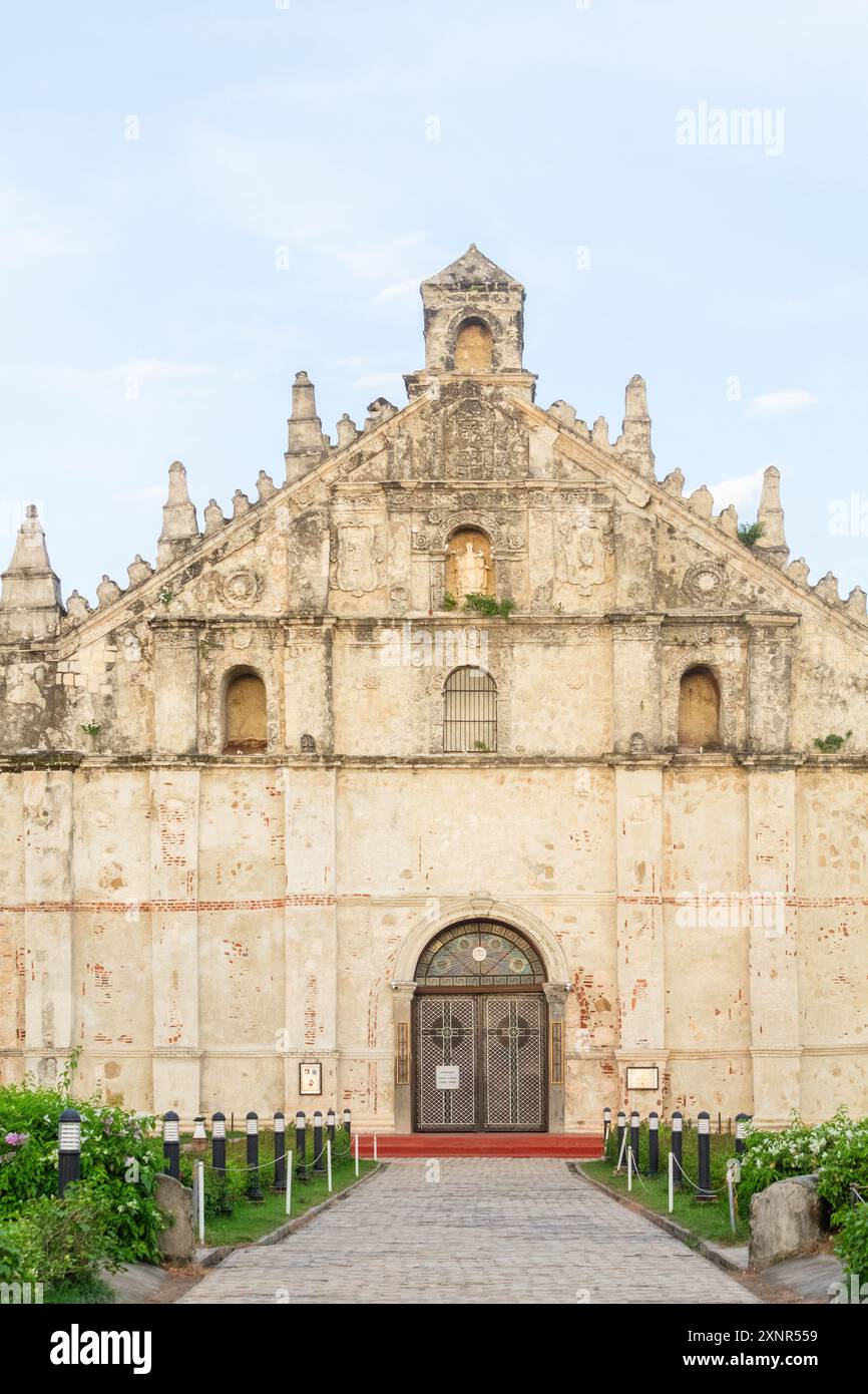 L'église de Paoay, classée au patrimoine mondial de l'UNESCO, est une ancienne église d'Ilocos, aux Philippines Banque D'Images