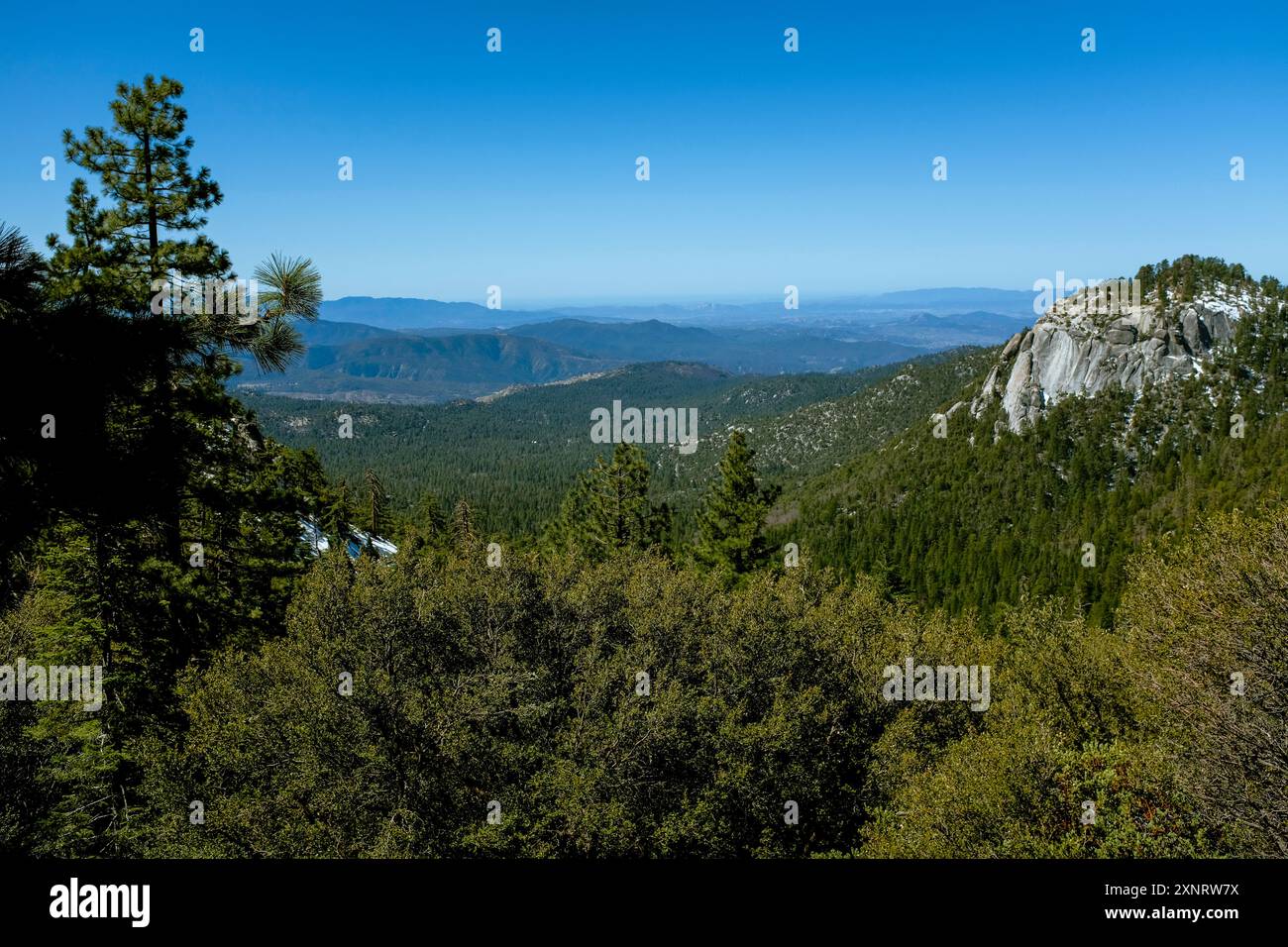 Vue panoramique sur les montagnes Idyllwild Banque D'Images