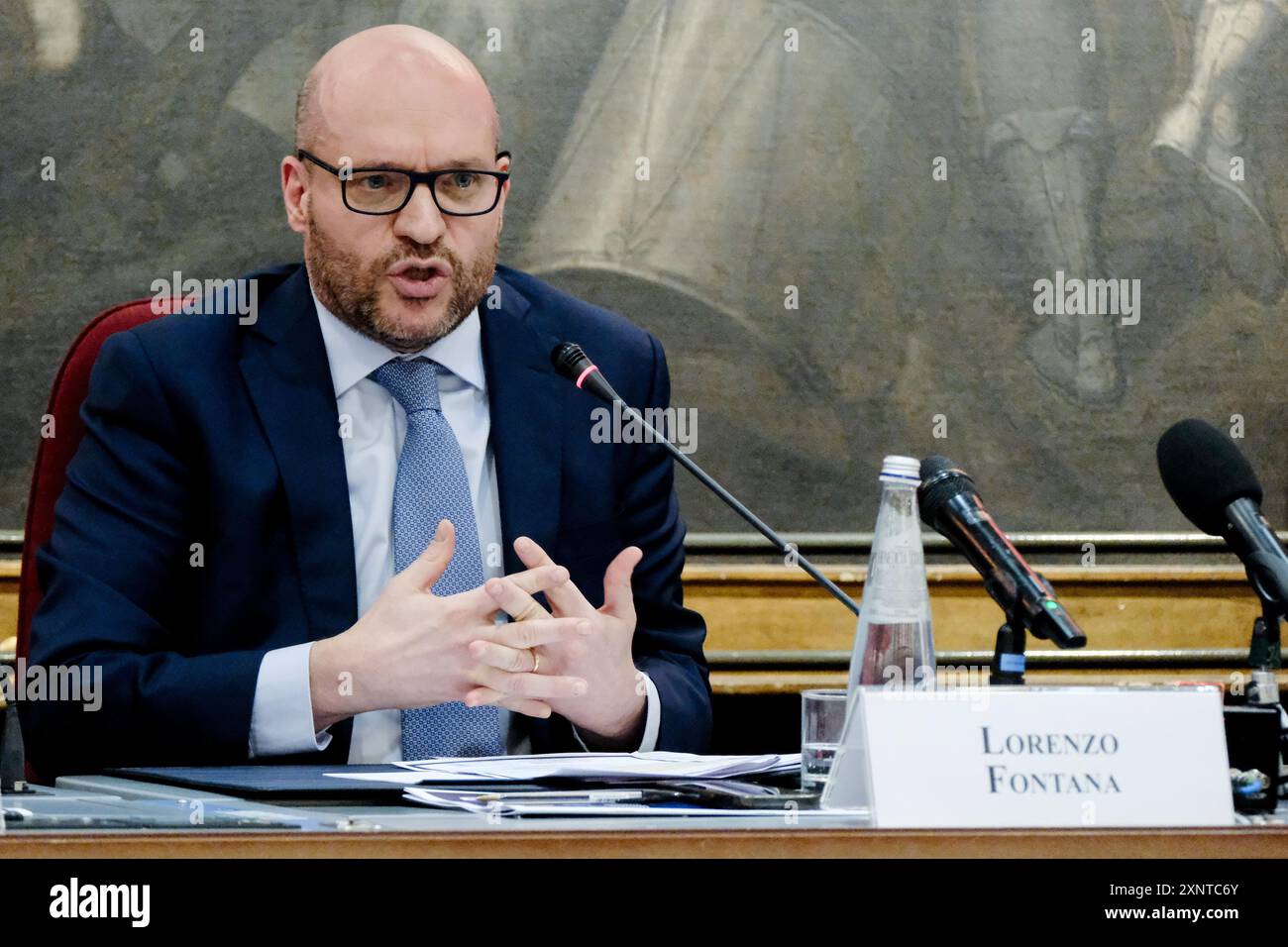 Roma, Italie. 02 août 2024. Il Presidente della Camera dei Deputati Lorenzo Fontana durante l'incontro con la stampa parlamentare, la tradizionale cerimonia estiva del Ventaglio. Camera dei Deputati a Roma, Venerd&#xec ; 02 Agosto 2024 (foto Mauro Scrobogna/LaPresse) le Président de la Chambre des députés Lorenzo Fontana lors de la rencontre avec la presse parlementaire, la traditionnelle cérémonie estivale du Fan. Chambre des députés à Rome, vendredi 02 août 2024. (Photo de Mauro Scrobogna/LaPresse) crédit : LaPresse/Alamy Live News Banque D'Images