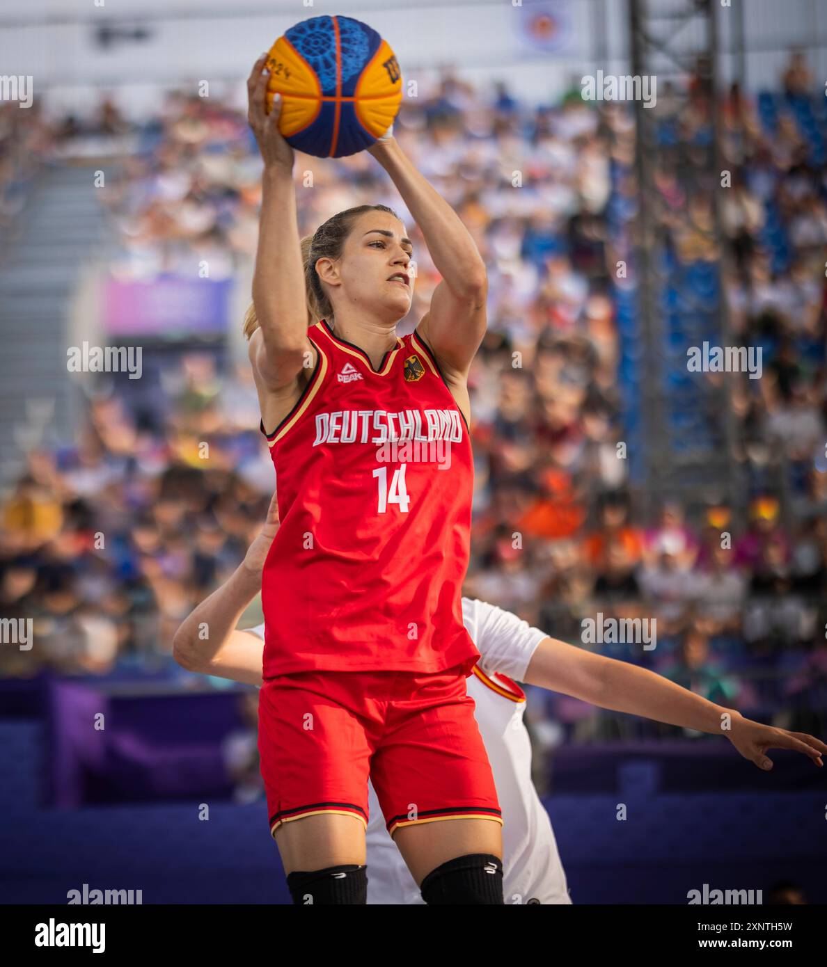 Paris, France. 02 août 2024. Sonja Greinacher (GER) Paris 2024 Jeux Olympiques 3x3 Basketball Allemagne vs Chine Olympische Spiele 02.08.2024 crédit : Moritz Muller/Alamy Live News Banque D'Images