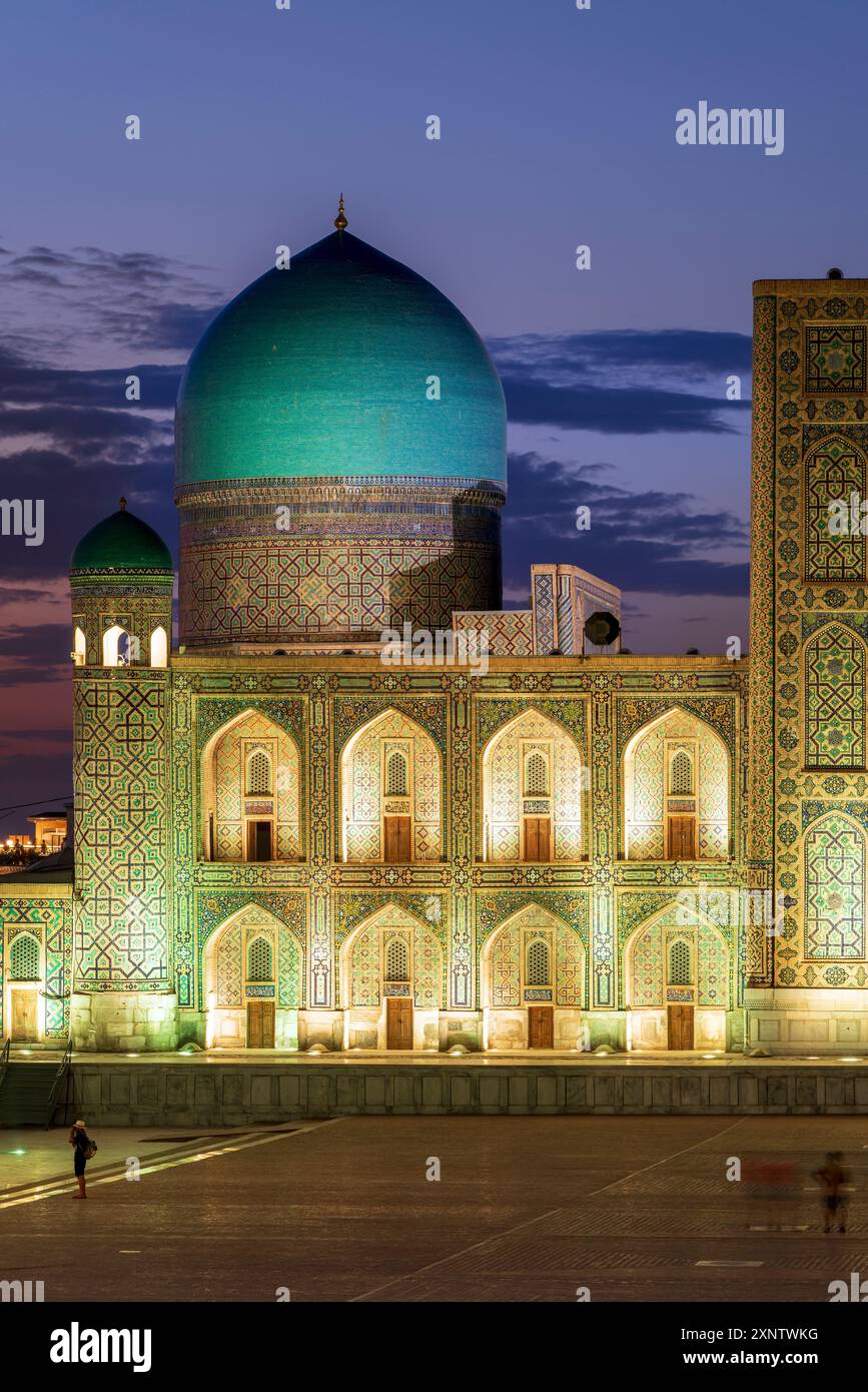 Tilya-Kori Madrasa, Registan, Samarcande, Ouzbékistan Banque D'Images