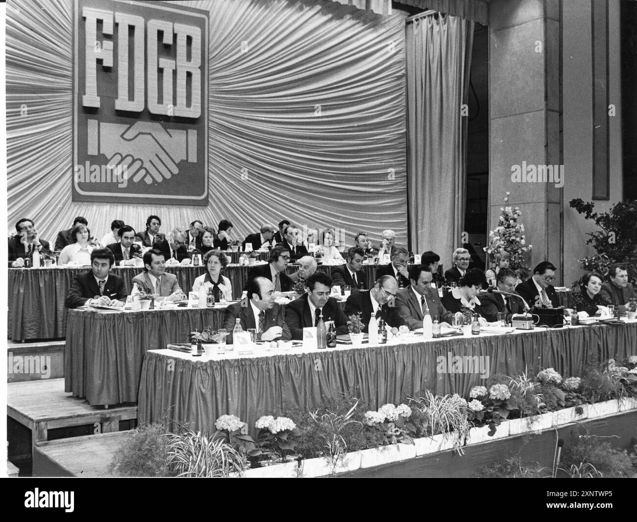 Conférence des délégués de district de la FDGB à Brandebourg en préparation du 9ème Congrès de la FDGB. (FDGB) Fédération syndicale allemande libre. Conférence. Organization.GDR. Historique. Photo:MAZ/Bruno Wernitz, 28.03.1977 [traduction automatique] Banque D'Images