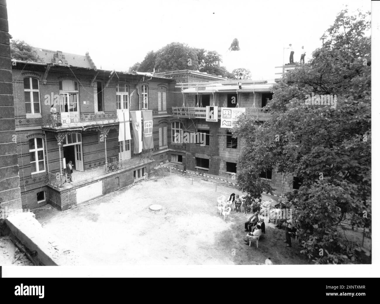 Une maison de retraite est en cours de construction dans l'ancien hôpital de l'île de Hermannswerder. Nouvelle parcelle (droite). Maison de retraite. Fondation Hoffbauer. Photo : MAZ/ Joachim Liebe, 04.07.1997 [traduction automatique] Banque D'Images