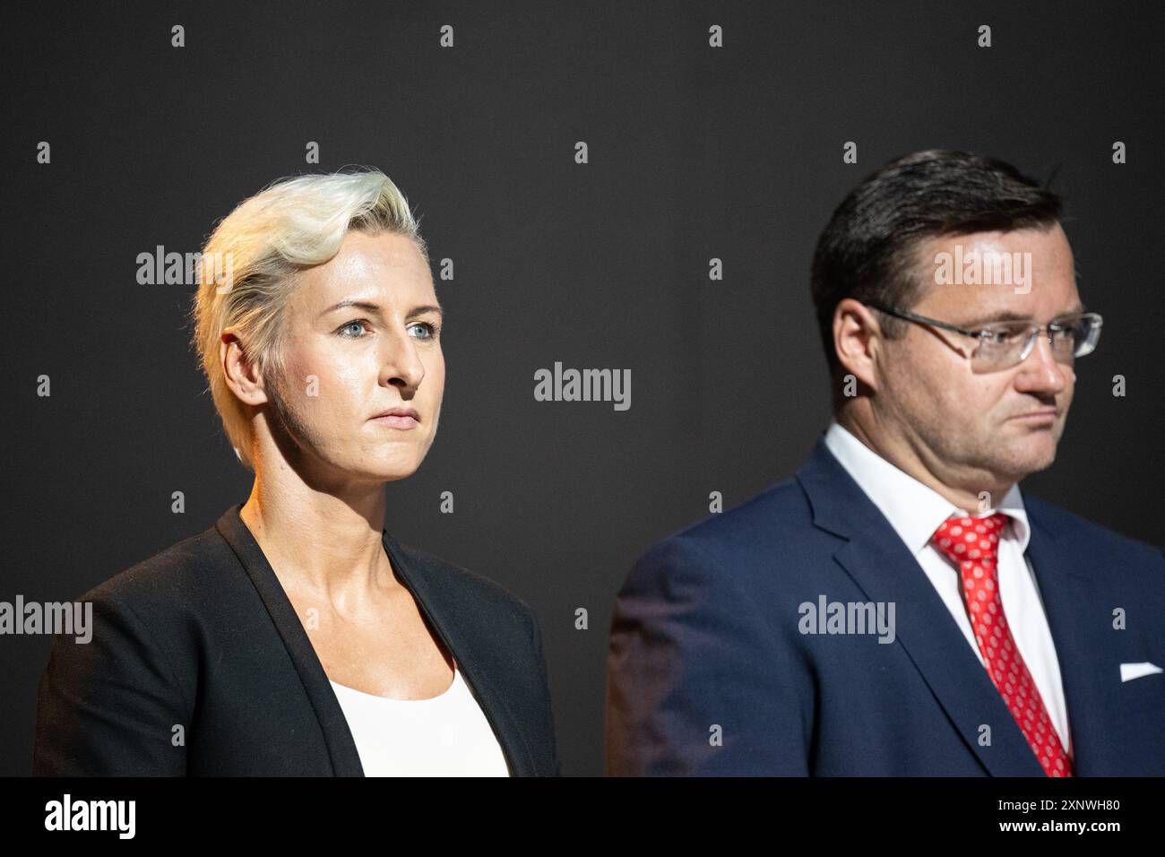 Erfurt, Allemagne. 02 août 2024. Ariane Friedrich-Lang (CDU) et Stefan Schard (CDU) participent à l’événement. La CDU Thuringe présente l’équipe d’experts pour un programme gouvernemental de 100 jours. Crédit : Hannes P. Albert/dpa/Alamy Live News Banque D'Images