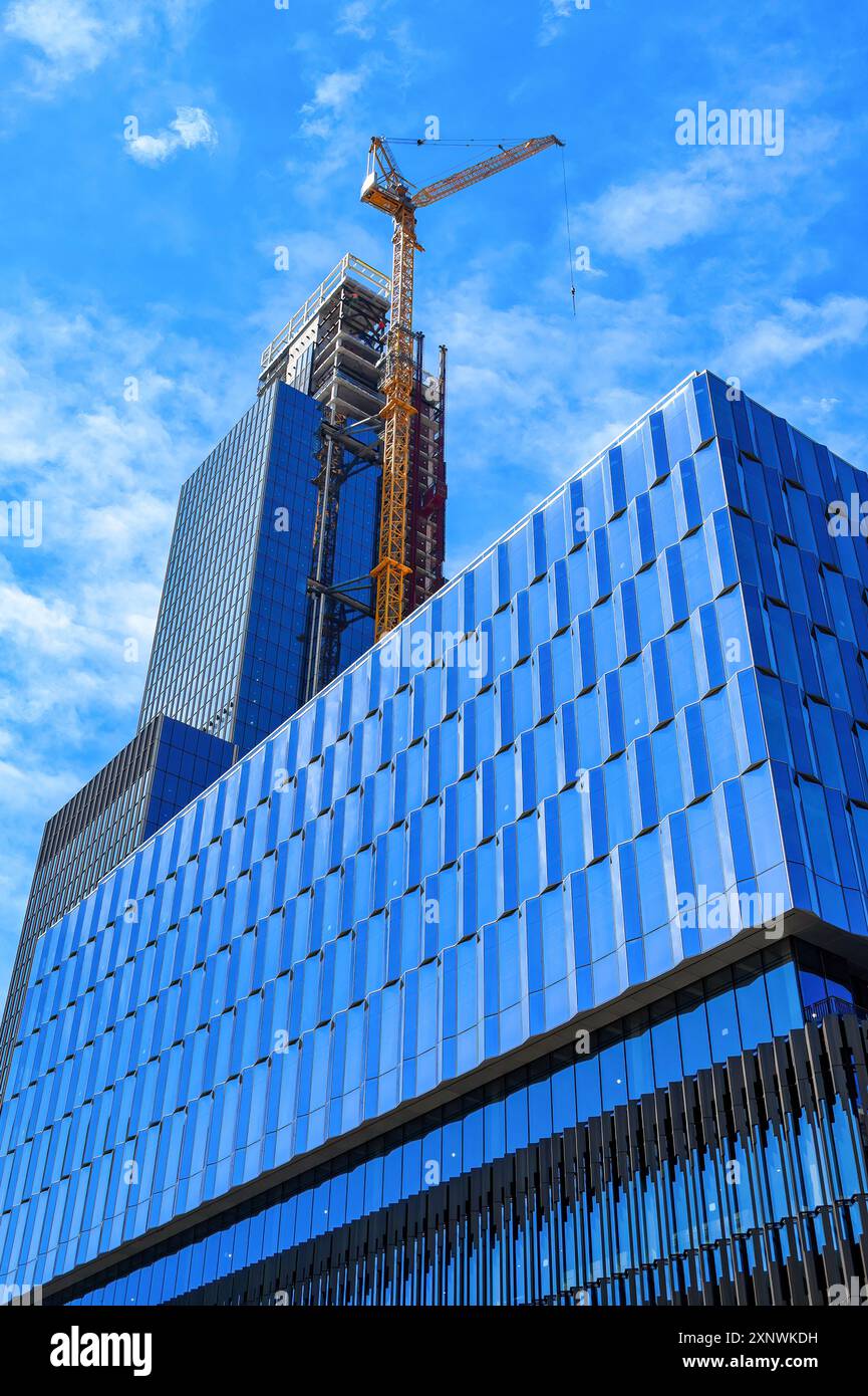 Detroit, USA - 25 juillet 2024 : architecture moderne et chantier de construction d'un nouveau gratte-ciel Banque D'Images