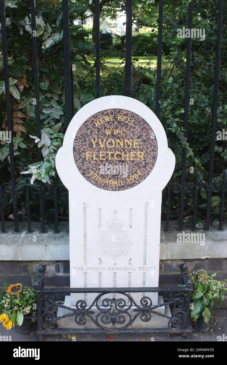 Mémorial à Yvonne Fletcher du WPC sur St James's Square, centre de Londres, Grande-Bretagne, Angleterre, Royaume-Uni Banque D'Images