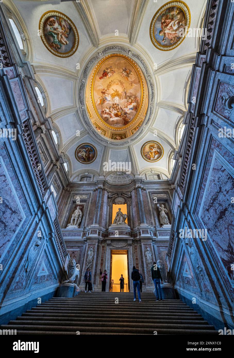 Hall d'entrée Spendid, Reggia di Caserta (Palais Royal de Caserte), site du patrimoine mondial de l'UNESCO, Campanie, Italie, Europe Banque D'Images