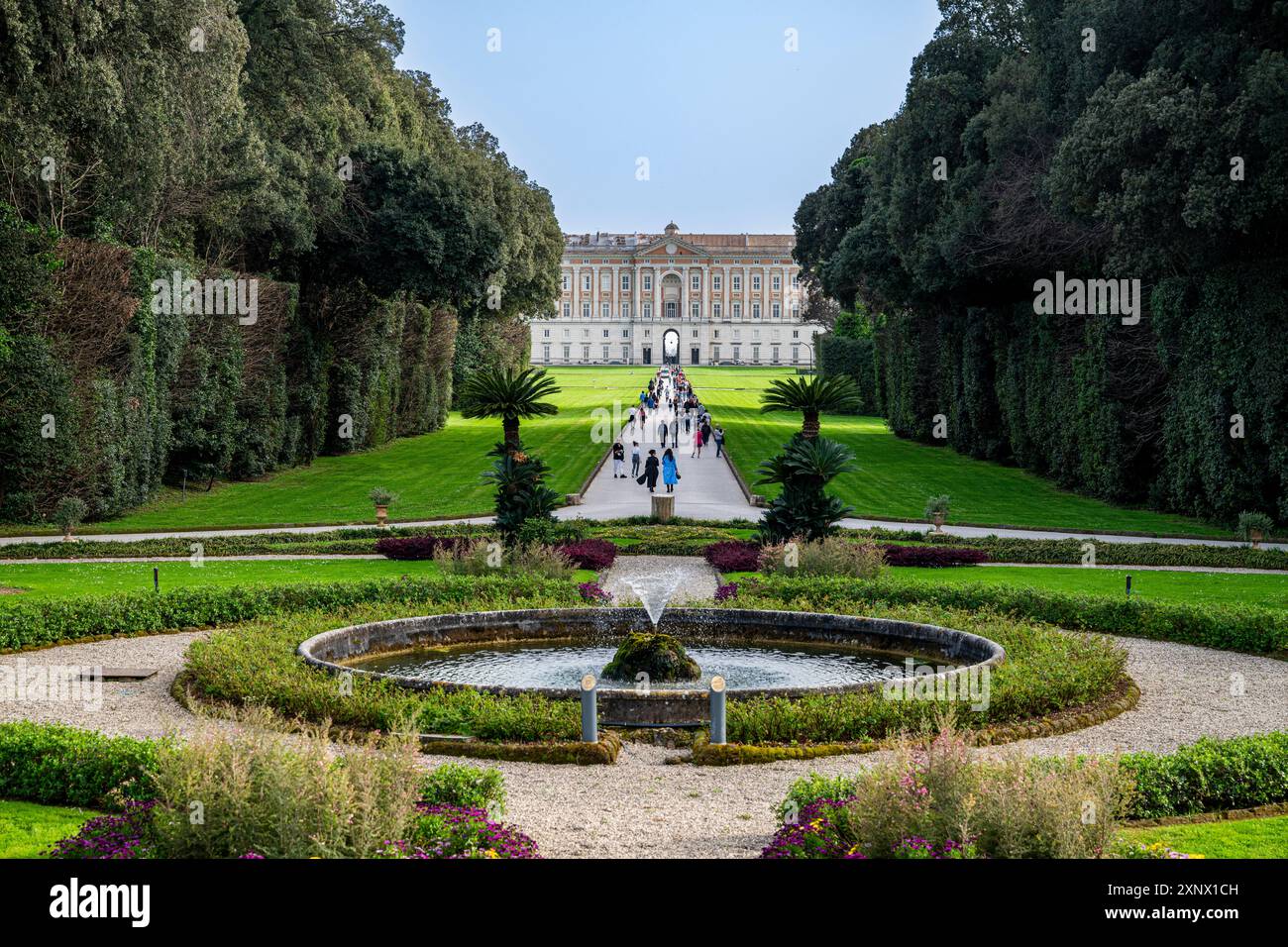 Jardins du palais dans la Reggia di Caserta (Palais Royal de Caserte), site du patrimoine mondial de l'UNESCO, Campanie, Italie, Europe Banque D'Images