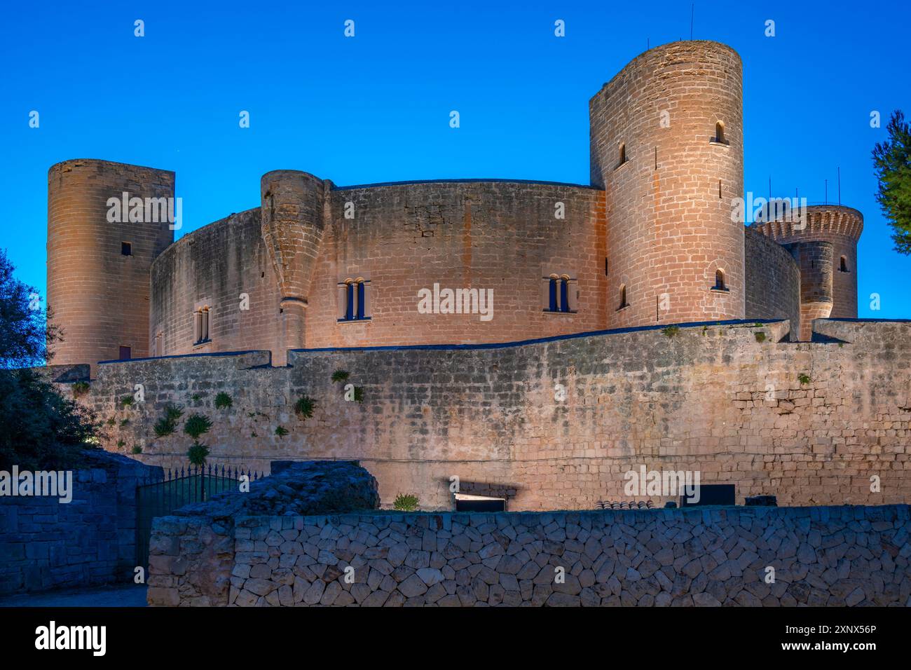 Vue de Castell de Bellver au crépuscule, Palma, Majorque, Îles Baléares, Espagne, Méditerranée, Europe Banque D'Images