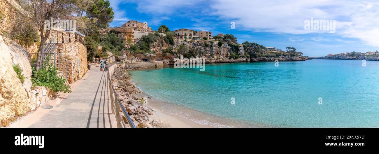 Vue de la plage de Platja de Portocristo, Porto Cristo, Majorque, Îles Baléares, Espagne, Méditerranée, Europe Banque D'Images