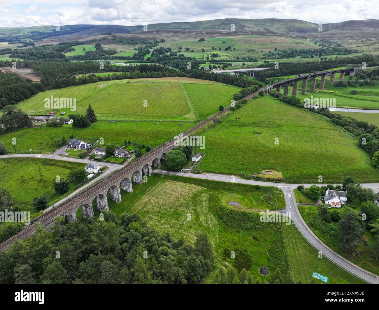 Vue aérienne par drone du viaduc de Findhorn à Tomatin Banque D'Images