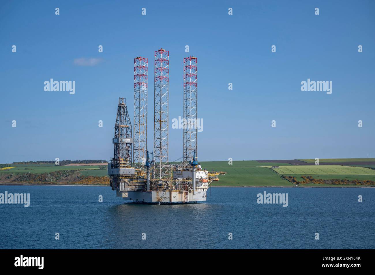 Plate-forme éolienne offshore pour navire industriel en mer, Invergordon, Écosse, Royaume-Uni Banque D'Images