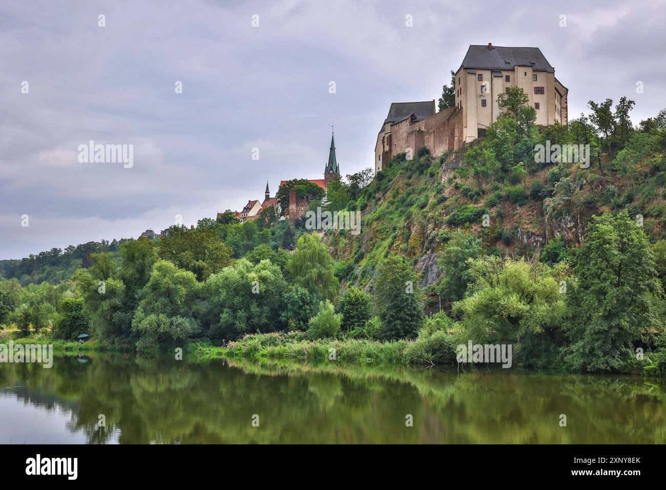 Burg Mildenstein à Leisnig. 02.08.2024, Leisnig, GER - Burg Mildenstein und die Freiberger Mulde., Leisnig Sachsen Deutschland, DEU Burg Mildenstein *** Château de Mildenstein à Leisnig 02 08 2024, Leisnig, GER Château de Mildenstein et le Freiberger Mulde, Leisnig Saxe Allemagne, DEU Château de Mildenstein Banque D'Images